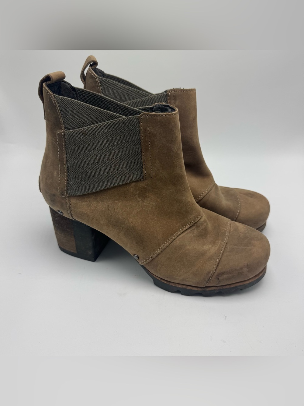 Sorel Addington Chelsea Waterproof Taupe Leather Block Heel Boots Size 8.5